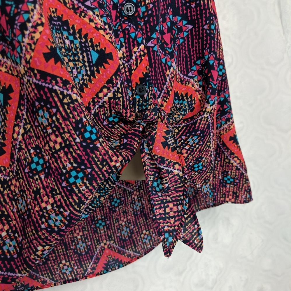 Maurices Tie Front Button Up Southwest Print Top M - image 8